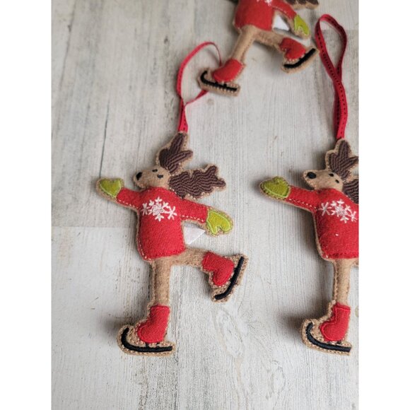 Crate Barrel felt ice skating reindeer ornament set Xmas - Picture 2 of 6
